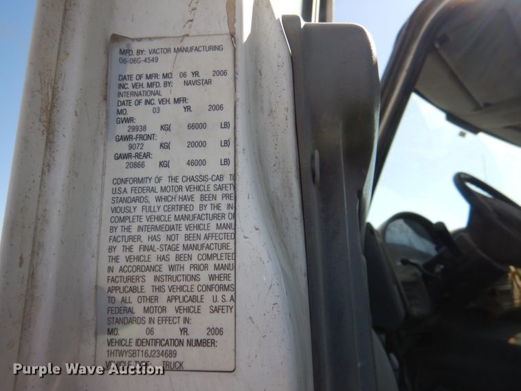 image for item DL4918 2006 International 7600  vacuum truck