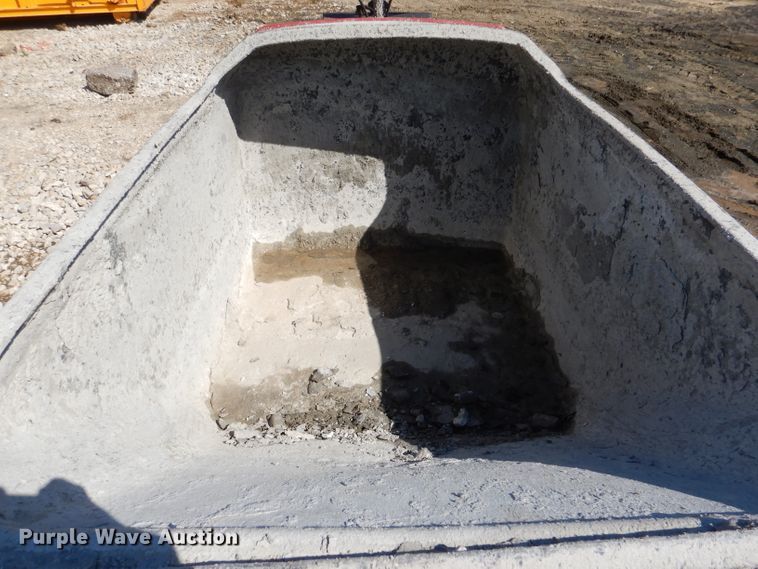 image for item DL4920 Toro MB1600  concrete buggy