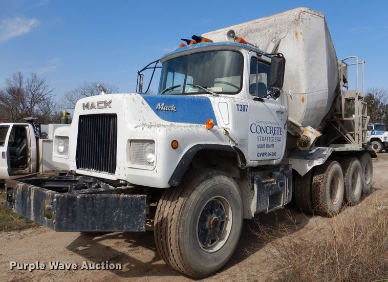 image for item DL4932 1986 Mack DM685S  ready mix truck