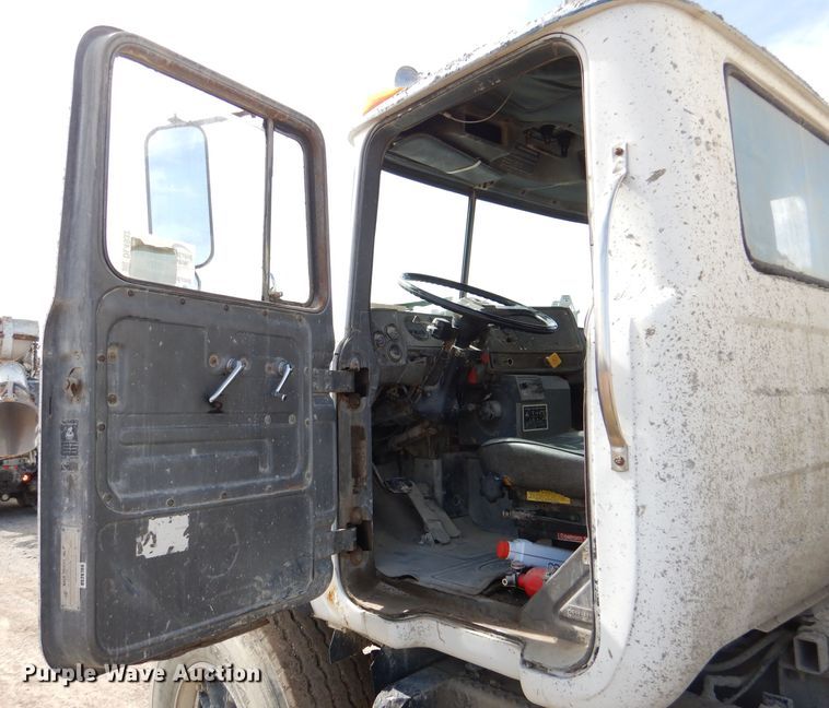 image for item DL4932 1986 Mack DM685S  ready mix truck