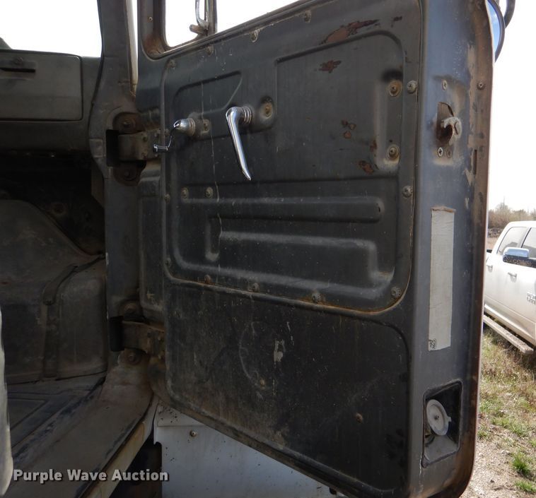 image for item DL4932 1986 Mack DM685S  ready mix truck