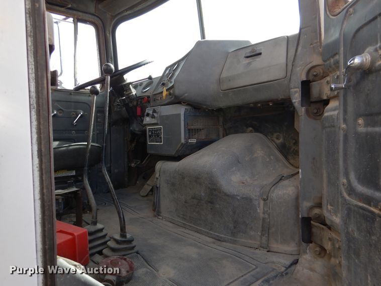 image for item DL4932 1986 Mack DM685S  ready mix truck