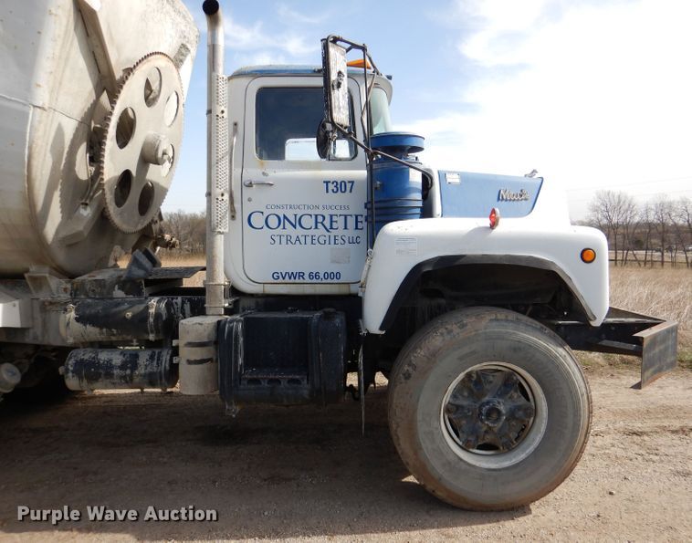 image for item DL4932 1986 Mack DM685S  ready mix truck