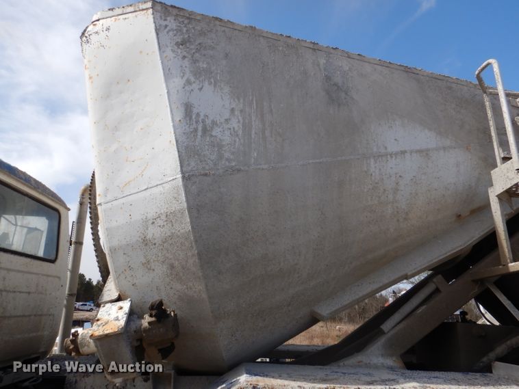 image for item DL4932 1986 Mack DM685S  ready mix truck