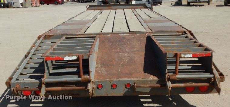 image for item DM2828 2008 EW Trailers  equipment trailer