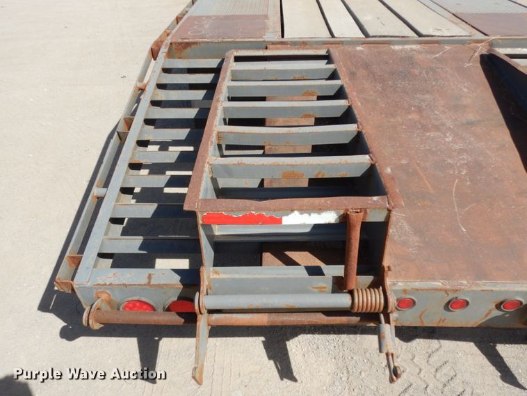 image for item DM2828 2008 EW Trailers  equipment trailer