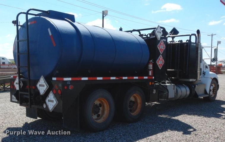 image for item DM2883 2012 Kenworth T370  tank truck