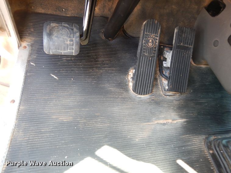 image for item DM2883 2012 Kenworth T370  tank truck