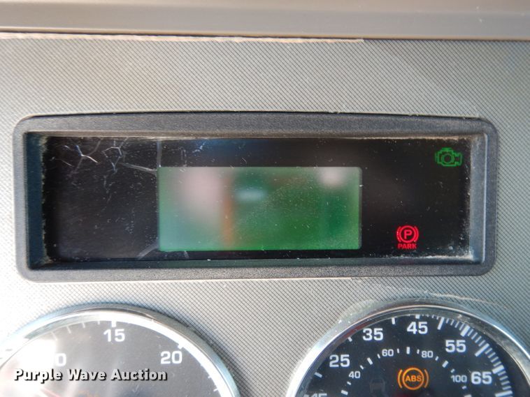 image for item DM2883 2012 Kenworth T370  tank truck