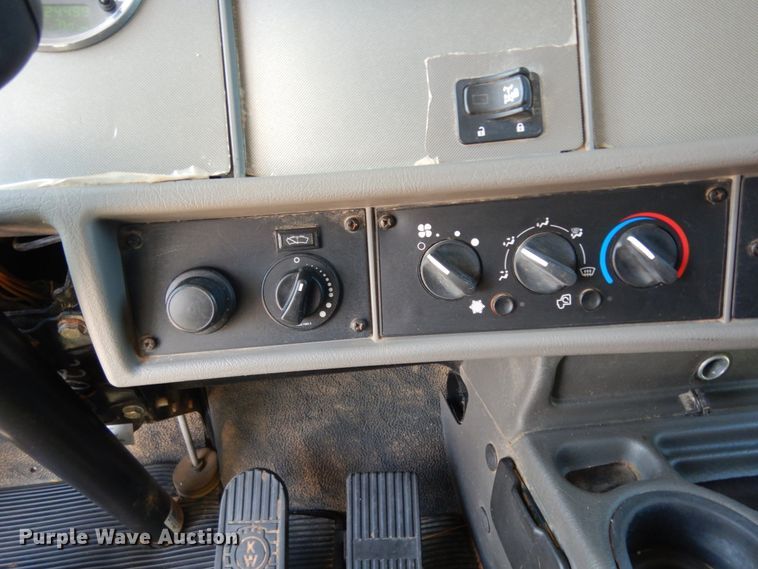 image for item DM2883 2012 Kenworth T370  tank truck