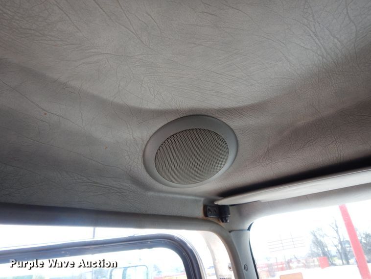 image for item DM2883 2012 Kenworth T370  tank truck