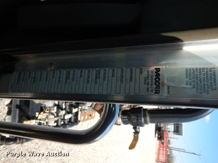 image for item DM2883 2012 Kenworth T370  tank truck