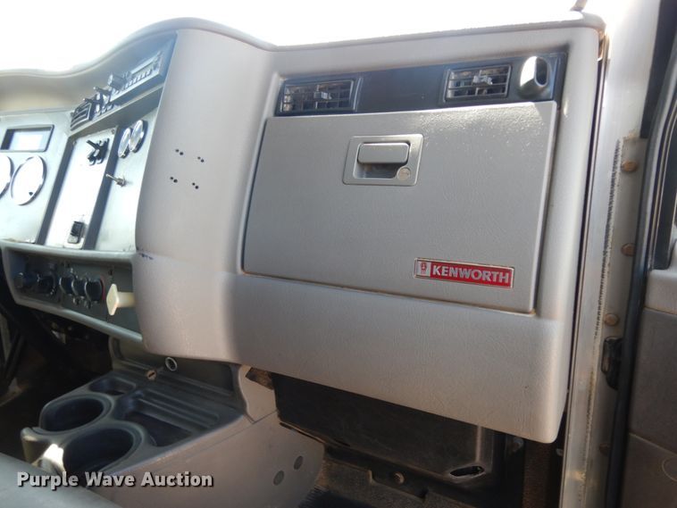 image for item DM2883 2012 Kenworth T370  tank truck