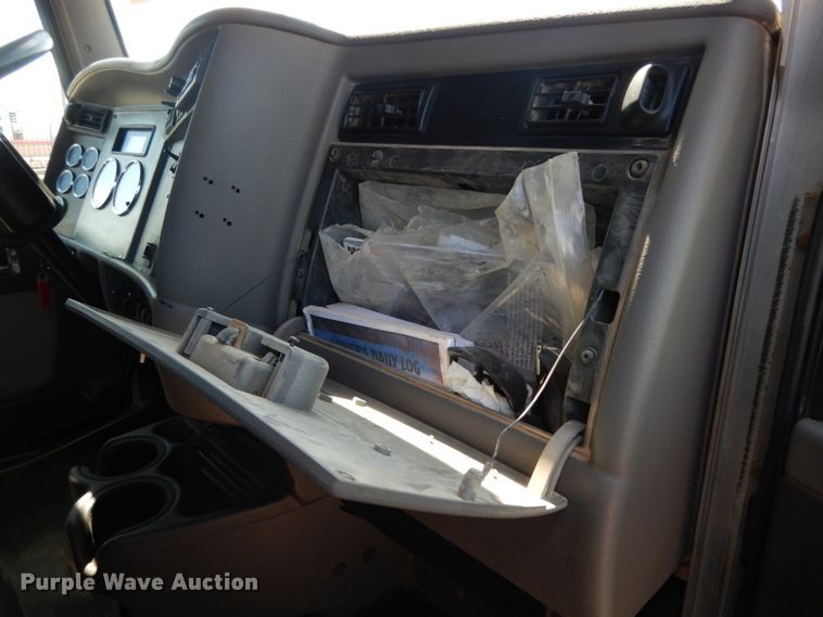 image for item DM2883 2012 Kenworth T370  tank truck