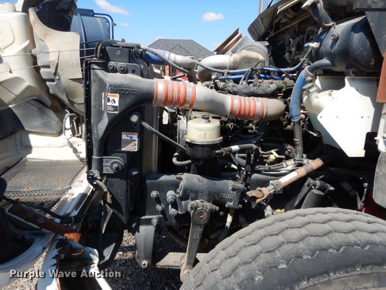 image for item DM2883 2012 Kenworth T370  tank truck