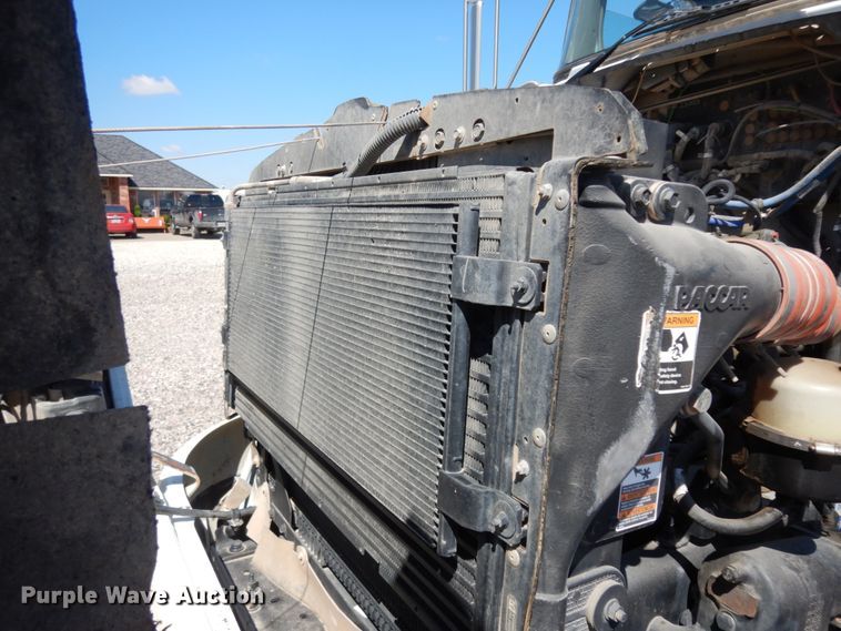 image for item DM2883 2012 Kenworth T370  tank truck