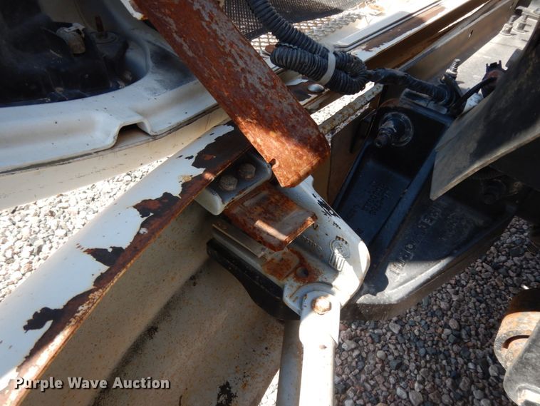 image for item DM2883 2012 Kenworth T370  tank truck