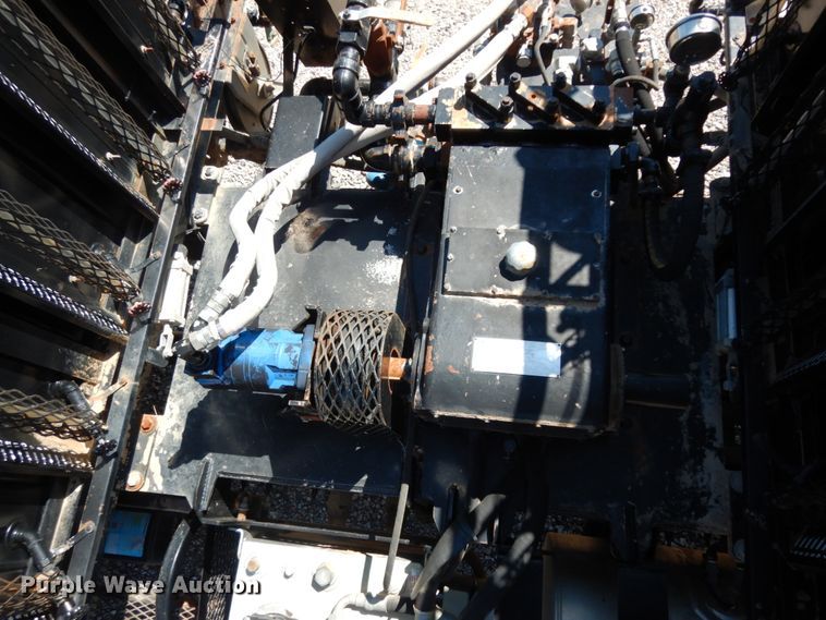 image for item DM2883 2012 Kenworth T370  tank truck