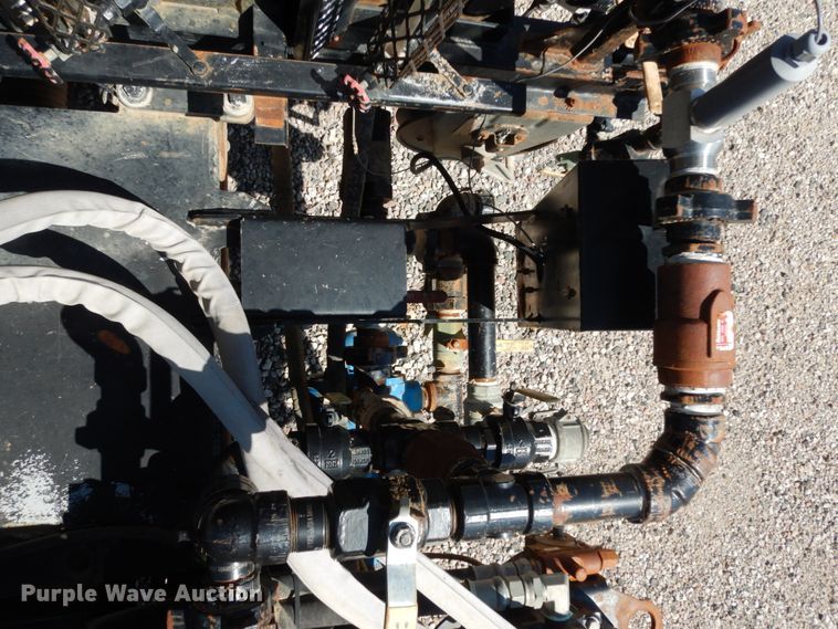 image for item DM2883 2012 Kenworth T370  tank truck