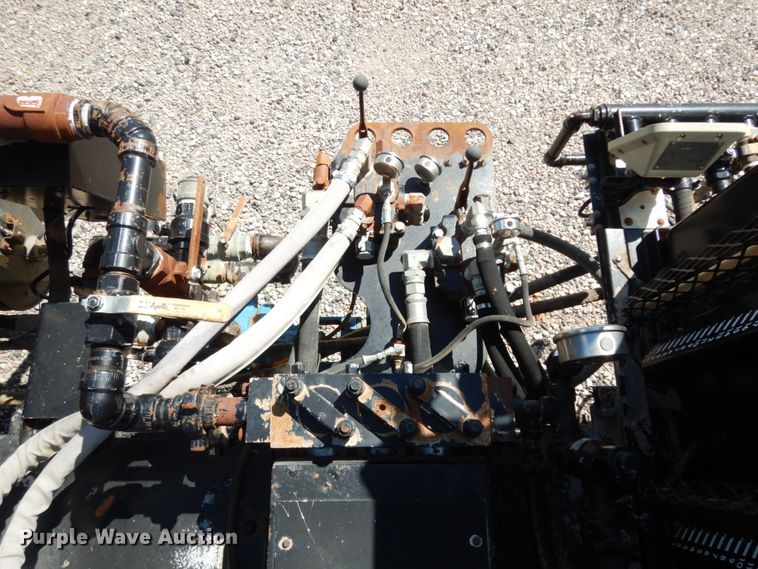 image for item DM2883 2012 Kenworth T370  tank truck