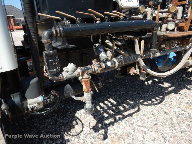 image for item DM2883 2012 Kenworth T370  tank truck