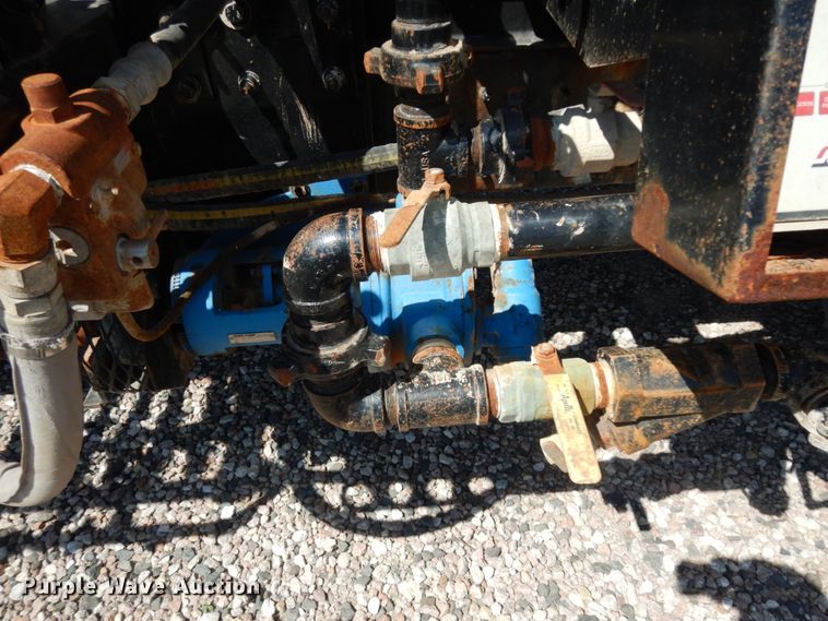 image for item DM2883 2012 Kenworth T370  tank truck