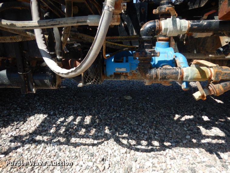 image for item DM2883 2012 Kenworth T370  tank truck