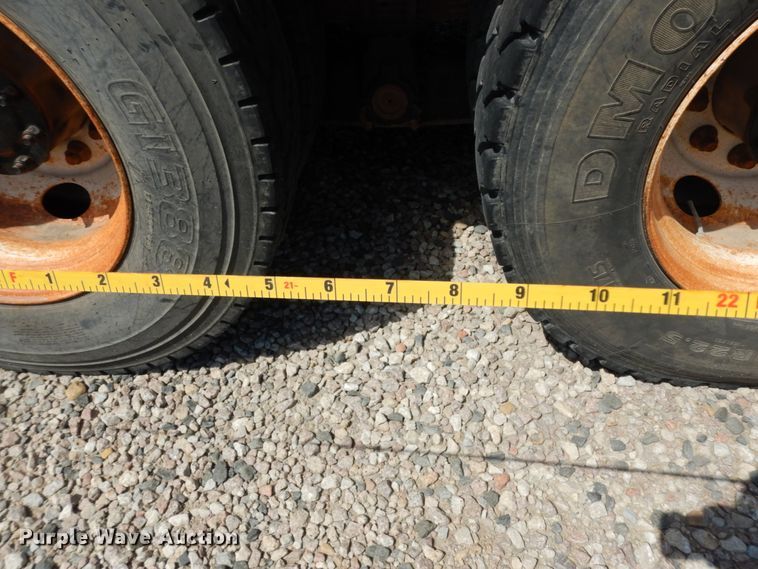 image for item DM2883 2012 Kenworth T370  tank truck