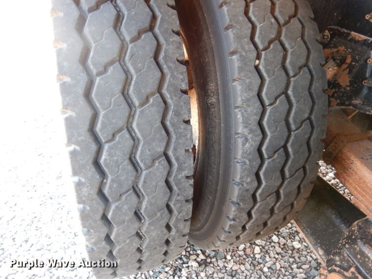 image for item DM2883 2012 Kenworth T370  tank truck