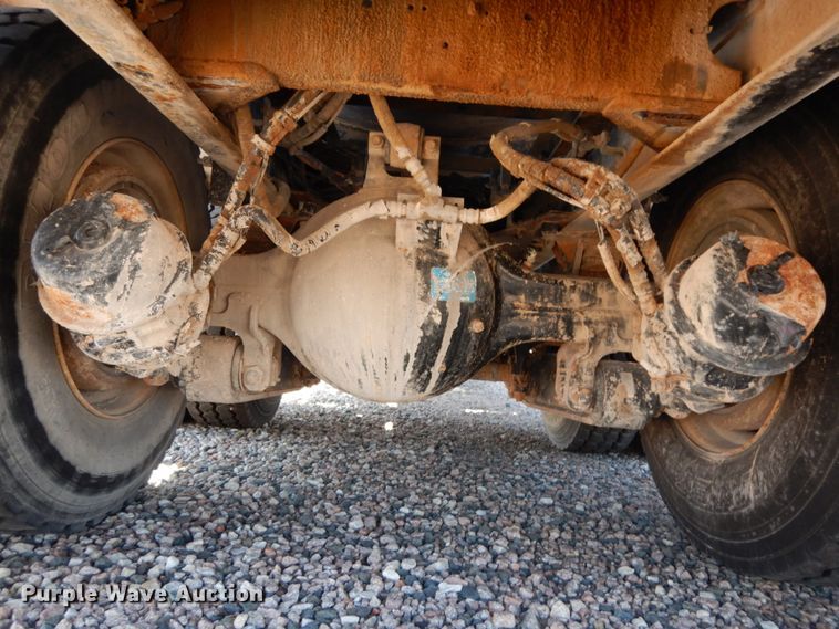 image for item DM2883 2012 Kenworth T370  tank truck