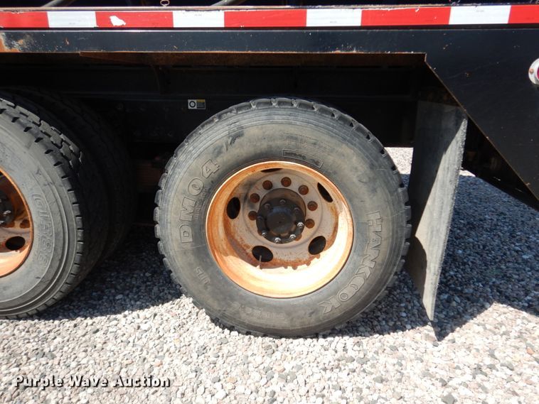 image for item DM2883 2012 Kenworth T370  tank truck