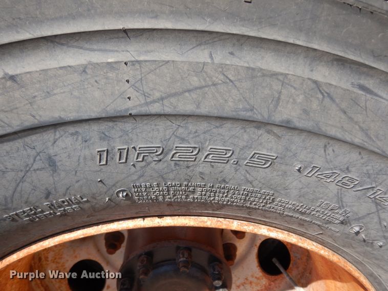 image for item DM2883 2012 Kenworth T370  tank truck