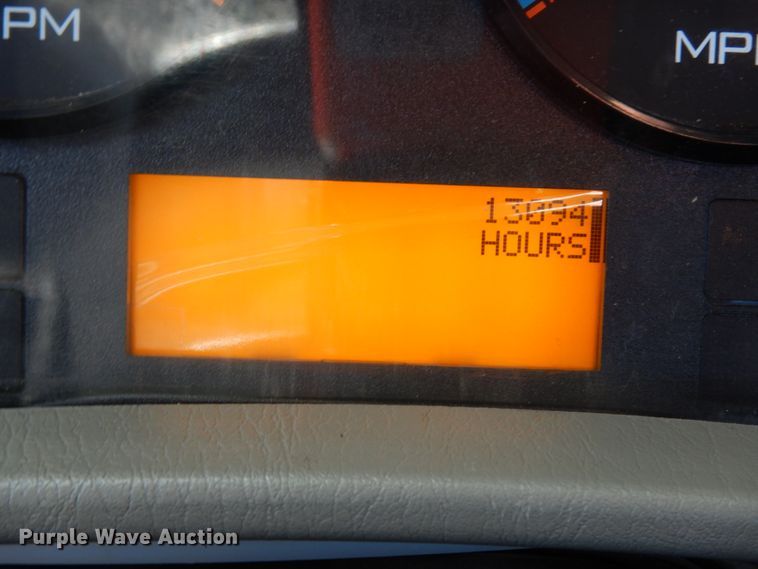 image for item DM2884 2011 International WorkStar 7600  tank truck