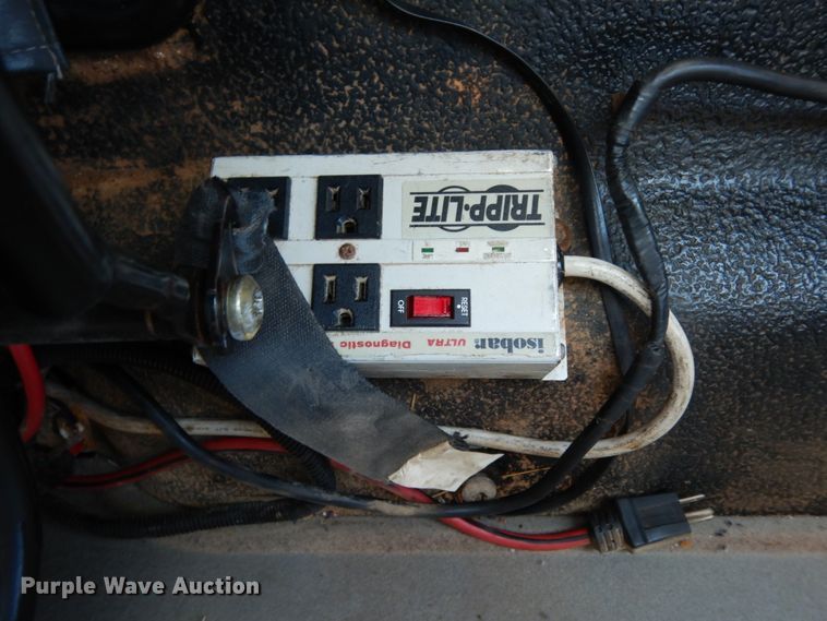 image for item DM2884 2011 International WorkStar 7600  tank truck