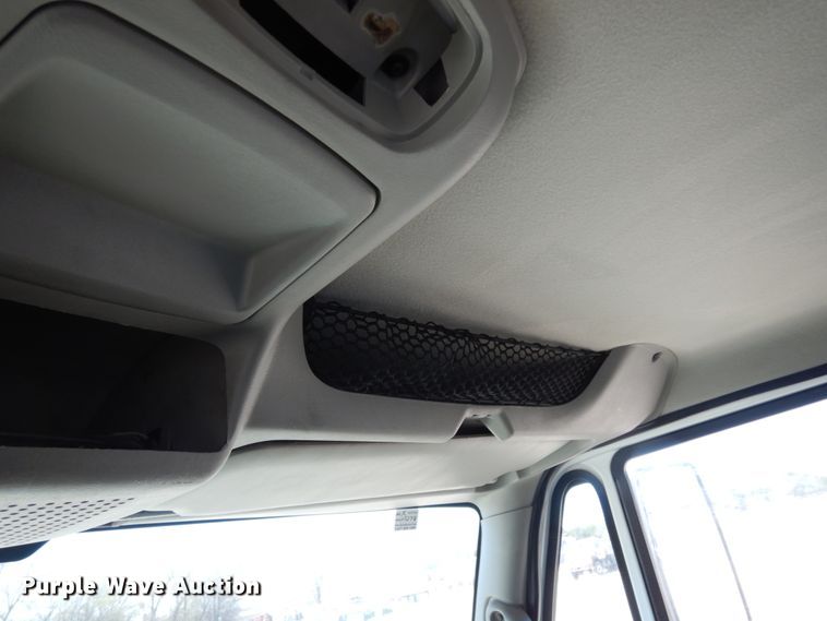 image for item DM2884 2011 International WorkStar 7600  tank truck