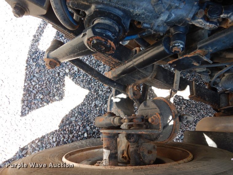 image for item DM2884 2011 International WorkStar 7600  tank truck