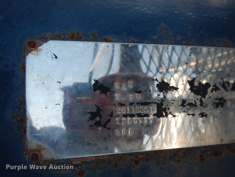 image for item DM2884 2011 International WorkStar 7600  tank truck