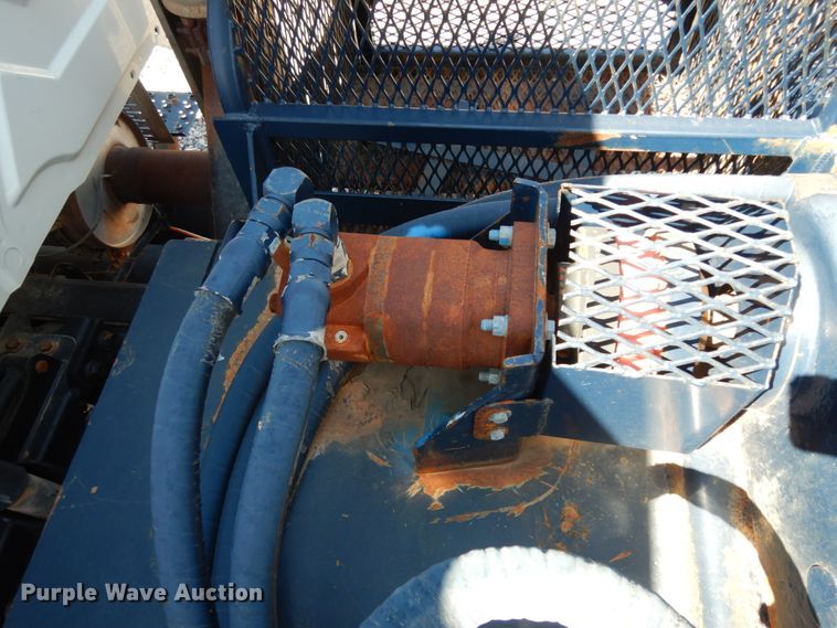 image for item DM2884 2011 International WorkStar 7600  tank truck