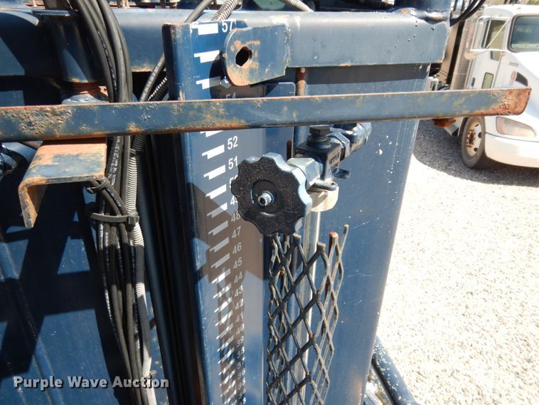 image for item DM2884 2011 International WorkStar 7600  tank truck