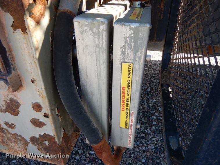 image for item DM2884 2011 International WorkStar 7600  tank truck