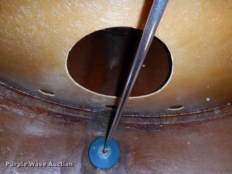 image for item DM2884 2011 International WorkStar 7600  tank truck