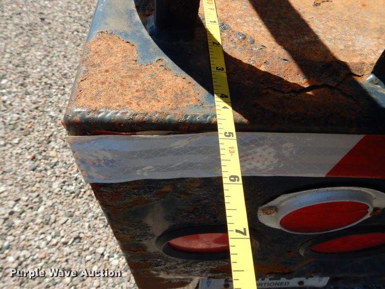 image for item DM2884 2011 International WorkStar 7600  tank truck