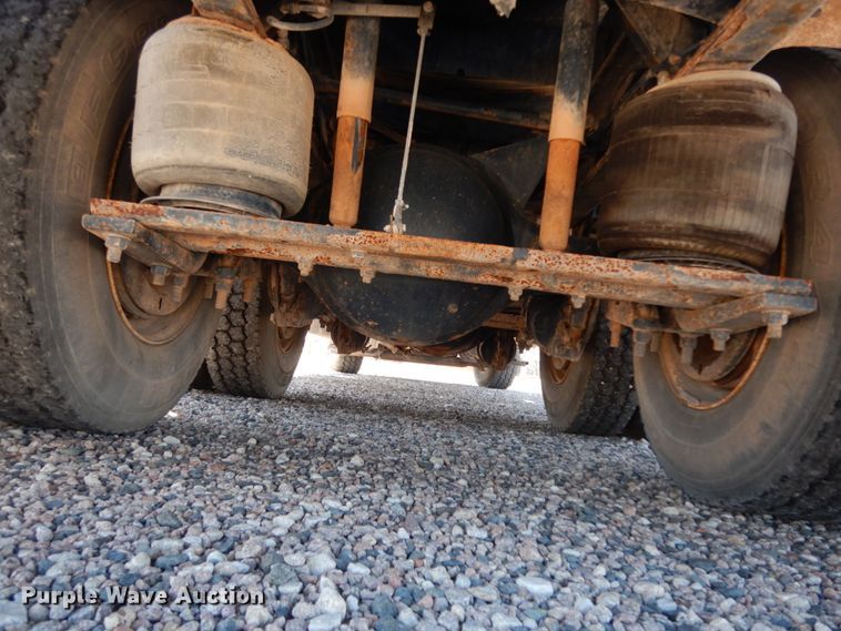 image for item DM2884 2011 International WorkStar 7600  tank truck