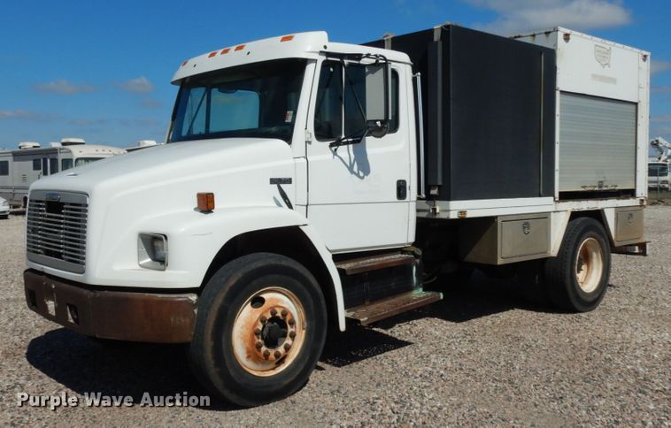 image for item DM2886 2004 Freightliner FL70  sewer jetter truck