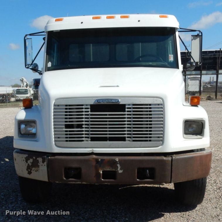image for item DM2886 2004 Freightliner FL70  sewer jetter truck