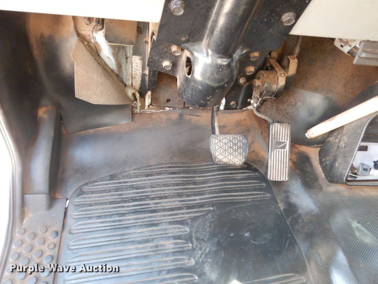 image for item DM2886 2004 Freightliner FL70  sewer jetter truck