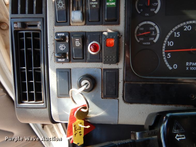 image for item DM2886 2004 Freightliner FL70  sewer jetter truck