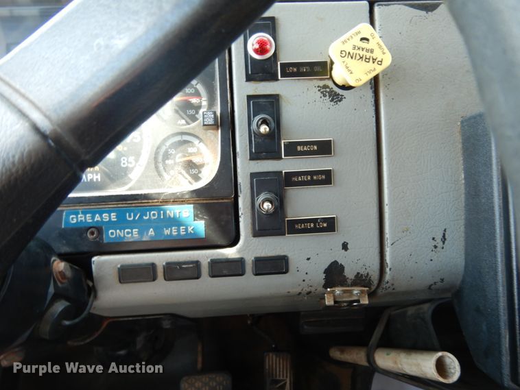 image for item DM2886 2004 Freightliner FL70  sewer jetter truck