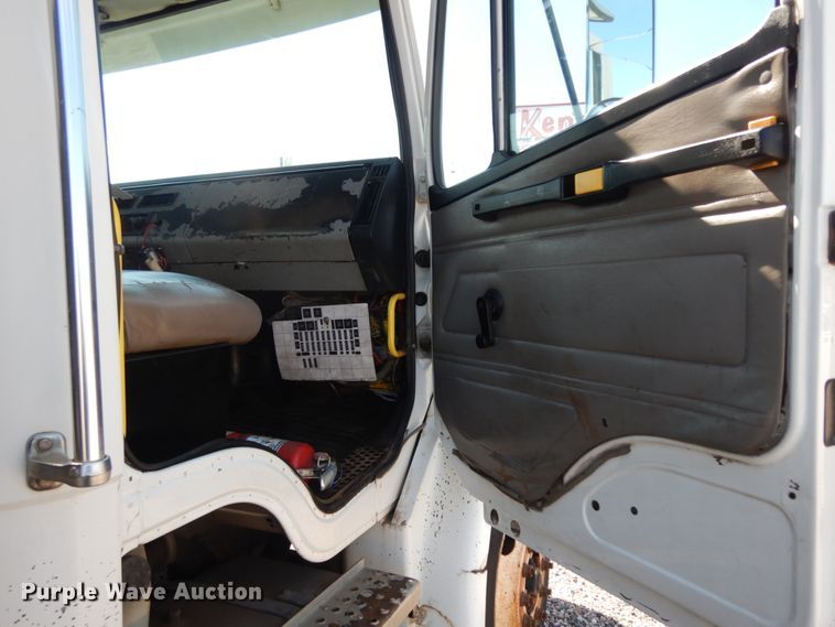 image for item DM2886 2004 Freightliner FL70  sewer jetter truck