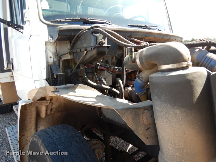 image for item DM2886 2004 Freightliner FL70  sewer jetter truck